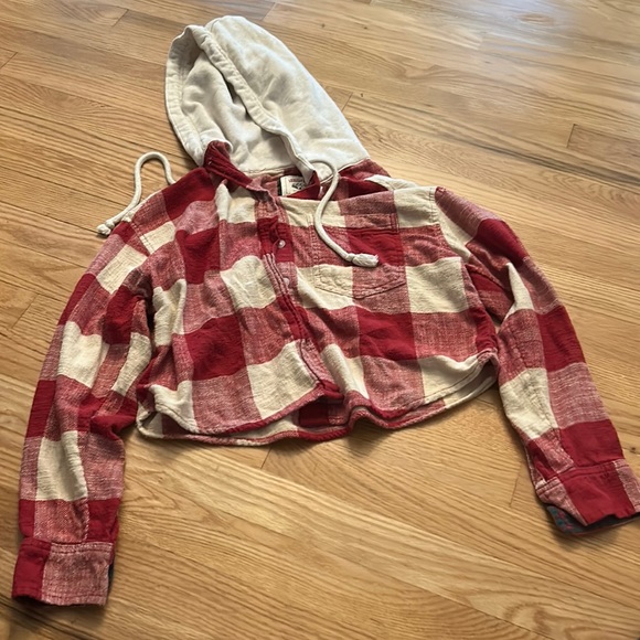 American Eagle Outfitters Tops - American eagle hooded flannel cropped xs